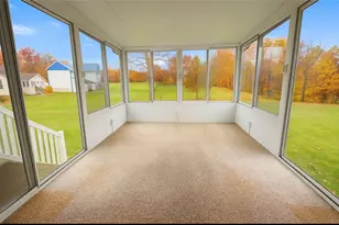 7 Staffordshire Dr, Pine Township, PA 16127 - Photo 7