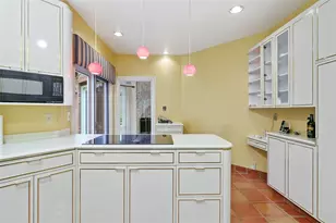 315 Kingsberry Cir, Pittsburgh, PA 15234 - Photo 9