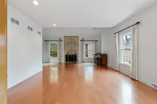 315 Kingsberry Cir, Pittsburgh, PA 15234 - Photo 5