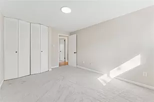 210 Parkedge Rd, Green Tree, PA 15220 - Photo 27