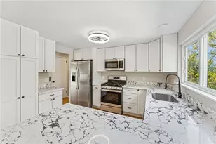 210 Parkedge Rd, Green Tree, PA 15220 - Photo 13