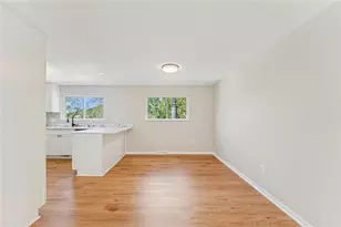 210 Parkedge Rd, Green Tree, PA 15220 - Photo 11