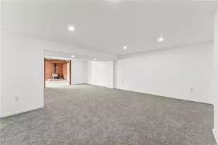 210 Parkedge Rd, Green Tree, PA 15220 - Photo 31