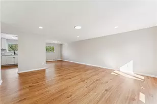 210 Parkedge Rd, Green Tree, PA 15220 - Photo 7