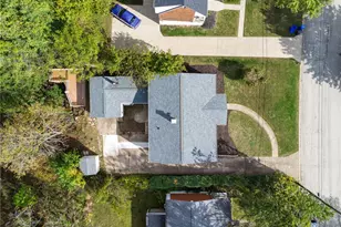 210 Parkedge Rd, Green Tree, PA 15220 - Photo 49