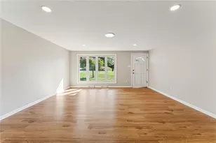 210 Parkedge Rd, Green Tree, PA 15220 - Photo 5