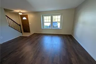 3226 Camberly Dr, Hampton, PA 15044 - Photo 3