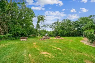 35 Blueberry Ln, Cecil, PA 15321 - Photo 43