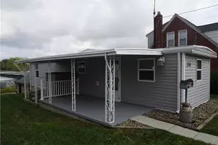 1530 Parr St, South Greensburg Boro, PA 15601 - Photo 3