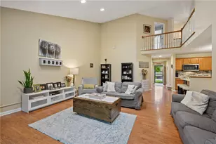 1009 Trail Side Ct, Penn Twp, PA 15644 - Photo 9