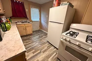 1019 Pennsylvania Ave, Clairton, PA 15025 - Photo 5