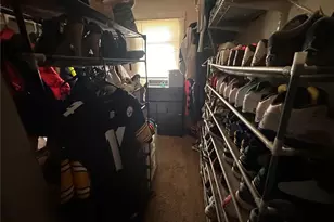 1019 Pennsylvania Ave, Clairton, PA 15025 - Photo 15