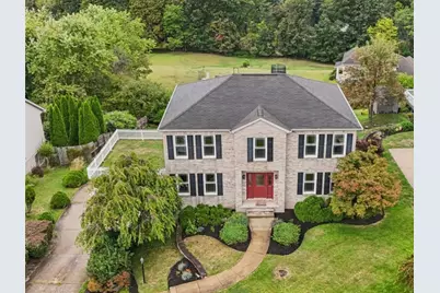 674 Meadowbrook Rd, Level Green, PA 15085 - Photo 1