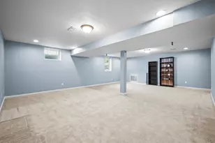 8057 Maureen Dr, Cranberry Township, PA 16066 - Photo 37