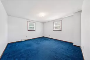 9261 Douglas Fir Dr, Pittsburgh, PA 15239 - Photo 17