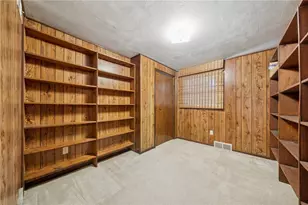 9261 Douglas Fir Dr, Pittsburgh, PA 15239 - Photo 15