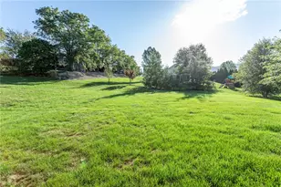 365 Saratoga Dr, South Union Township, PA 15401 - Photo 9