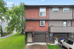 179 Cranbrooke Dr, Findlay Township, PA 15108 - Photo 1