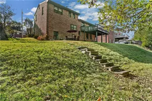 4859 Emblem Dr S, Pittsburgh, PA 15236 - Photo 21