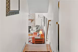 4859 Emblem Dr S, Pittsburgh, PA 15236 - Photo 7