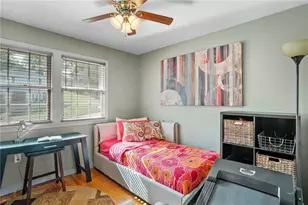 4859 Emblem Dr S, Pittsburgh, PA 15236 - Photo 13