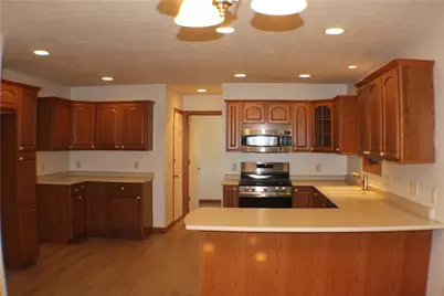 32 Intermediate Unit Dr, California, PA 15423 - Photo 9