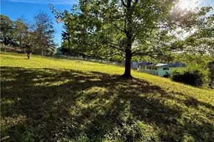 1114 N Jefferson St, Connellsville, PA 15425 - Photo 7