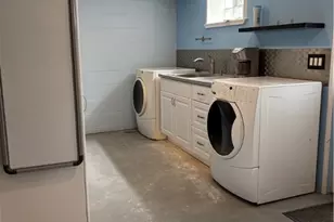 918 Stock St, Pittsburgh, PA 15207 - Photo 17