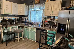 415 Bleakley Ave, New Castle, PA 16101 - Photo 3