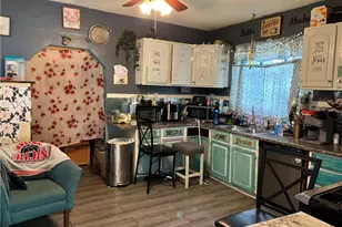 415 Bleakley Ave, New Castle, PA 16101 - Photo 13