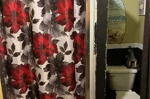 415 Bleakley Ave, New Castle, PA 16101 - Photo 15