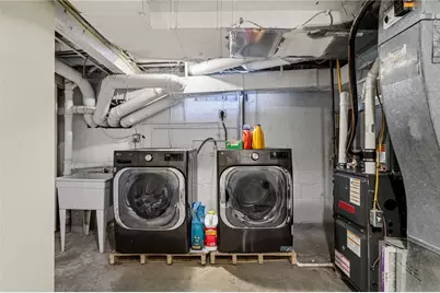 2303 Delaware Ave, New Castle, PA 16105 - Photo 29