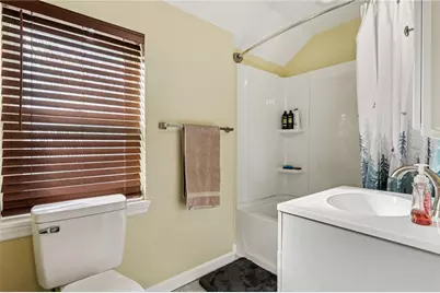 2303 Delaware Ave, New Castle, PA 16105 - Photo 25