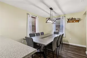 2303 Delaware Ave, New Castle, PA 16105 - Photo 9