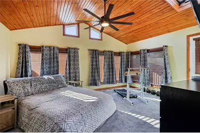 2303 Delaware Ave, New Castle, PA 16105 - Photo 11