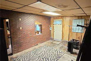 321 Indiana Ave, Monessen, PA 15062 - Photo 5