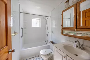 205 Parkedge Rd, Green Tree, PA 15220 - Photo 17