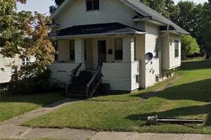 615 Park Ave, Farrell, PA 16121 - Photo 1