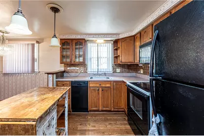 819 N 2nd Street, Jeannette, PA 15644 - Photo 23