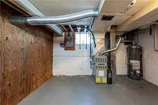 819 N 2nd St, Jeannette, PA 15644 - Photo 47