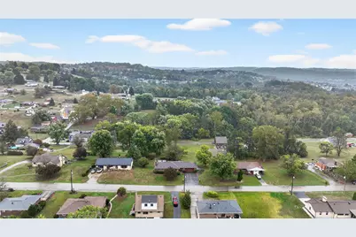 37 W Euclid Ave, Carroll Twp, PA 15063 - Photo 7