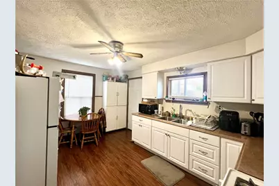 603 Farnsworth Ave, Clairton, PA 15025 - Photo 7