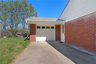 1102 Clydesdale Ave, Elizabeth Twp/Boro, PA 15135 - Photo 5