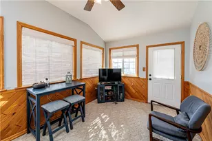 208 Sherwood Cir, Youngwood, PA 15697 - Photo 31