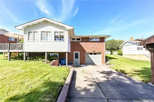 208 Sherwood Cir, Youngwood, PA 15697 - Photo 7