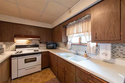 419 Vandergrift Lane, Vandergrift, PA 15629 - Photo 11