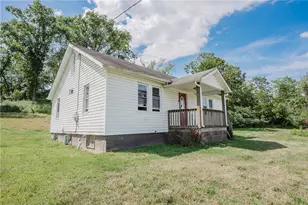 830 Indiana Ave, Blairsville Area, PA 15717 - Photo 3