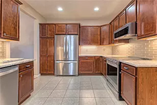 402 S Shenandoah Dr, Unity Township, PA 15650 - Photo 9