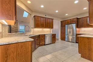 402 S Shenandoah Dr, Unity Township, PA 15650 - Photo 7