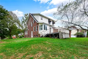 210 Homewood Dr, Center Township, PA 16001 - Photo 29